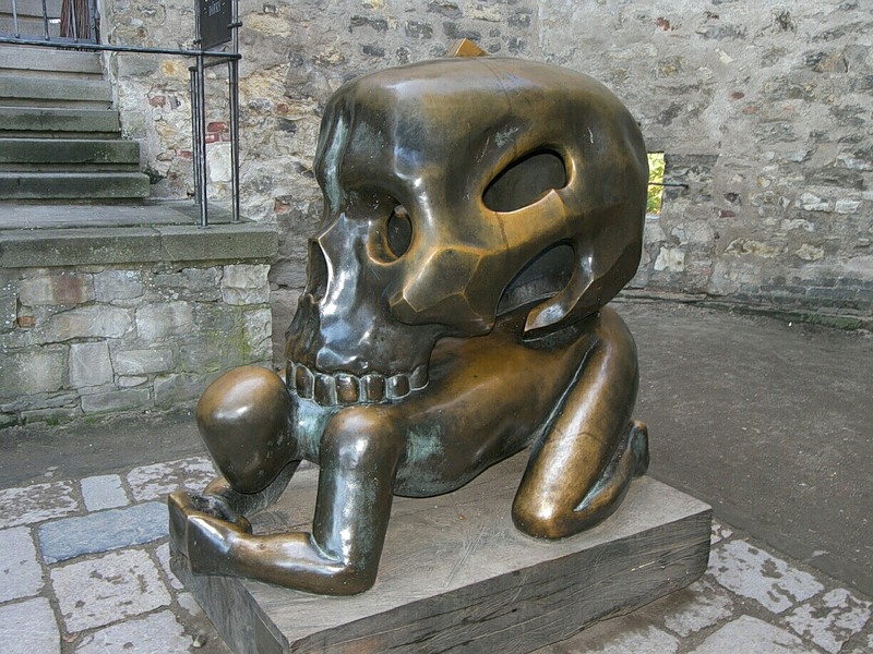 Памятник курильщику в Праге